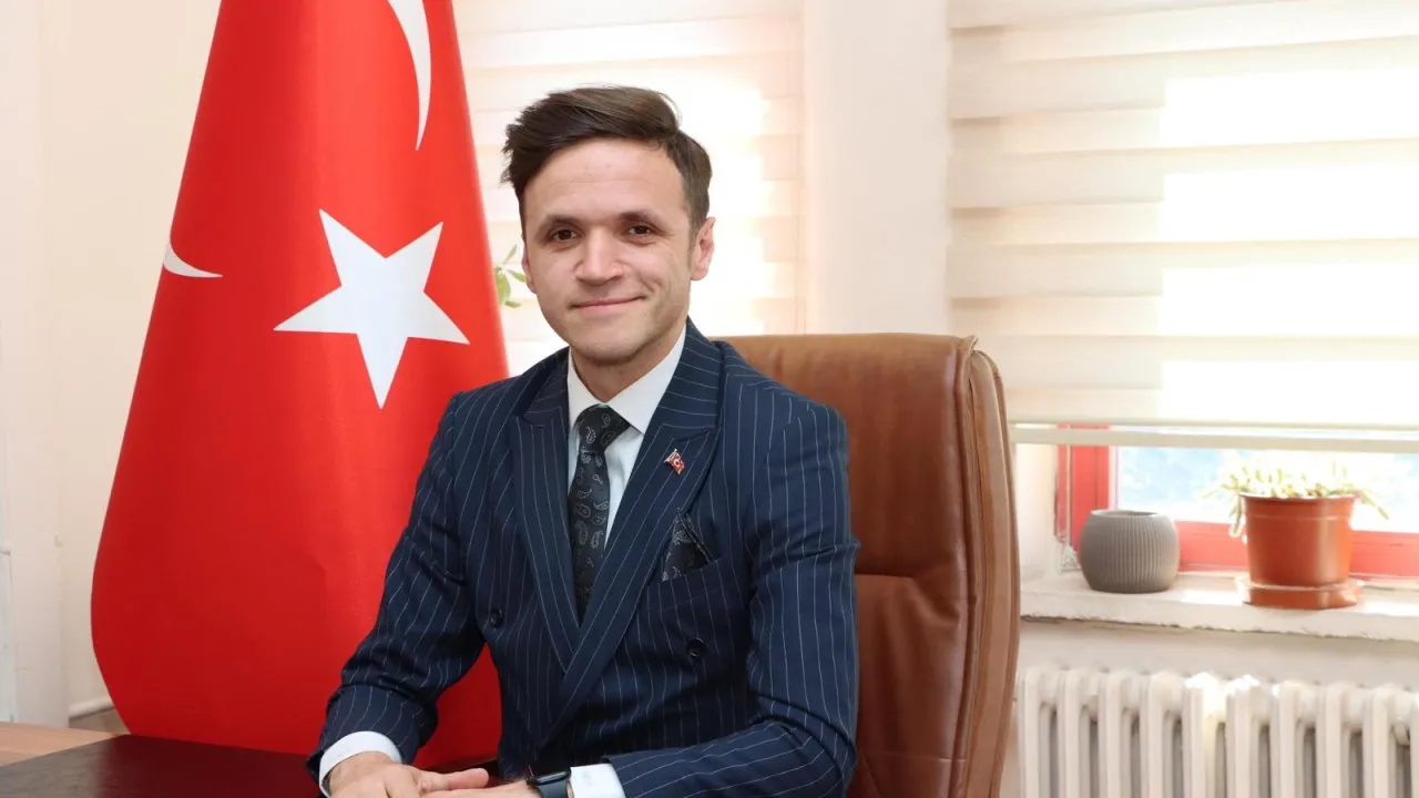 KARABÜK CUMHURİYET SAVCISI OĞUZ YILMAZ’DAN “UZAYDA İŞLENEN SUÇLAR” KİTABI