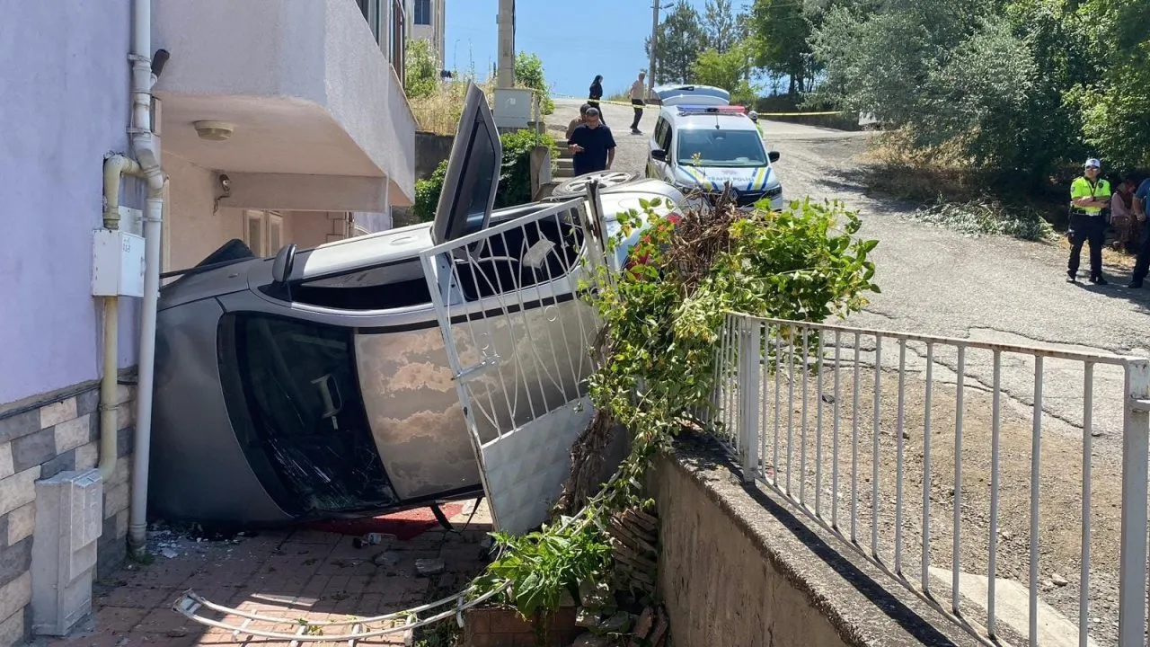 KARABÜK’TE TEK ARAÇLI TRAFİK KAZASI: 5 YARALI