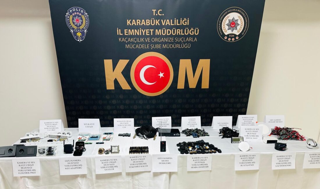 KARABÜK’TE CASUS KAMERA OPERASYONU:BİR KİŞİ TUTUKLANDI Karabük’te, internet üzerinden yasa dışı gizli kamera satan ve bu