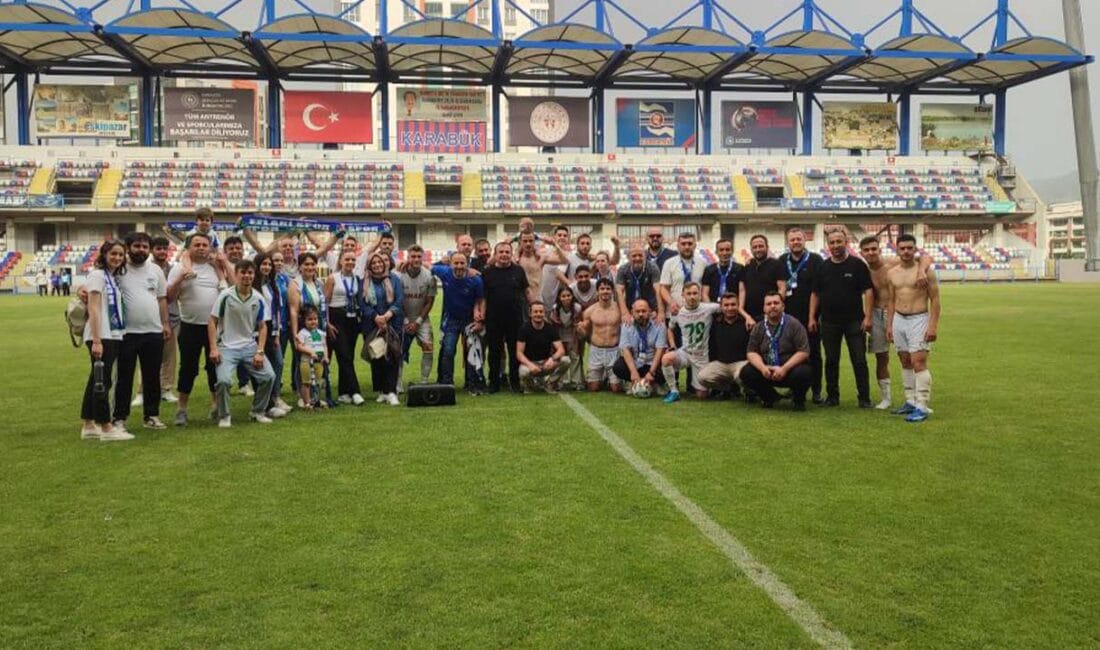 EFLANİSPOR BAL’DA KALDI! SAFRANBOLU AMATÖR’E DÖNDÜ Eflanispor, BAL Play Out maçında Safranboluspor'u 3-1 yenerek Bölgesel Amatör