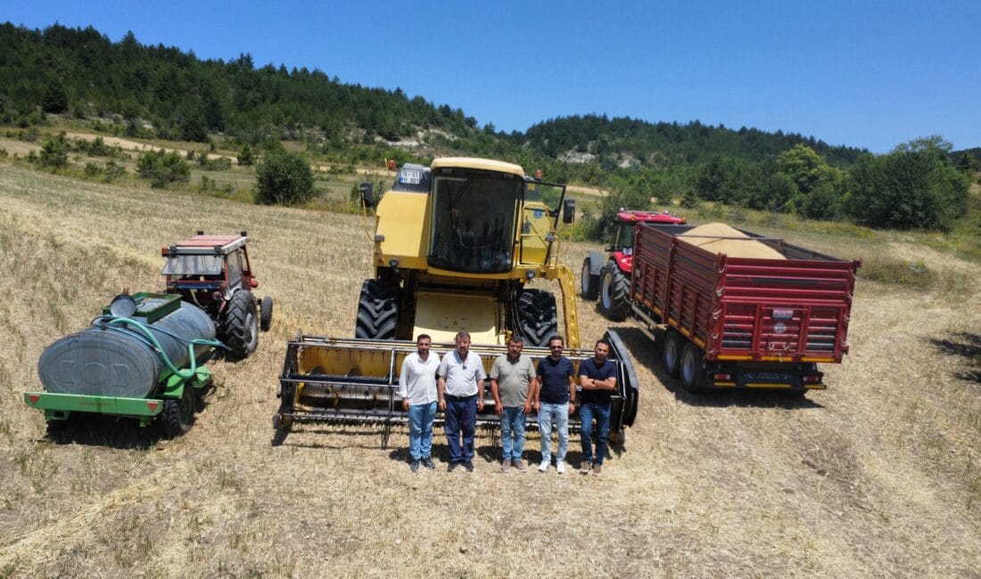 EFLANİ BAŞİĞDİR KÖYÜ’NDE ARPA HASADI BAŞLADI Karabük’ün Eflani ilçesine bağlı Başığdır köyünde arpa hasadına başlandı. Sezonun
