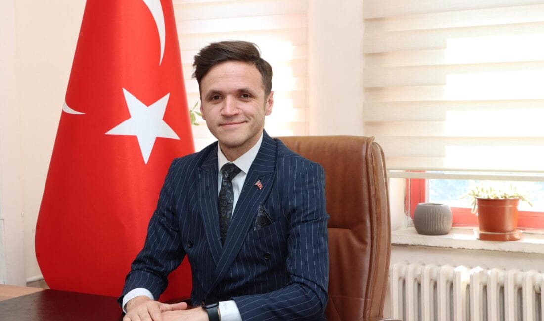 KARABÜK CUMHURİYET SAVCISI OĞUZ YILMAZ’DAN “UZAYDA İŞLENEN SUÇLAR” KİTABI Karabük Cumhuriyet Savcısı Oğuz Yılmaz, cezaevi ve basın savcılığı görevlerinin