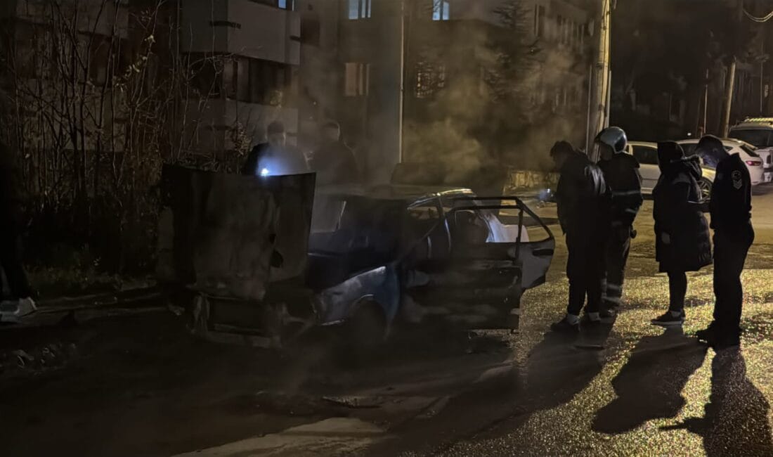 Karabük’ün Safranbolu ilçesi Emek Mahallesi Ihlamur Sokak’ta park halinde bulunan,