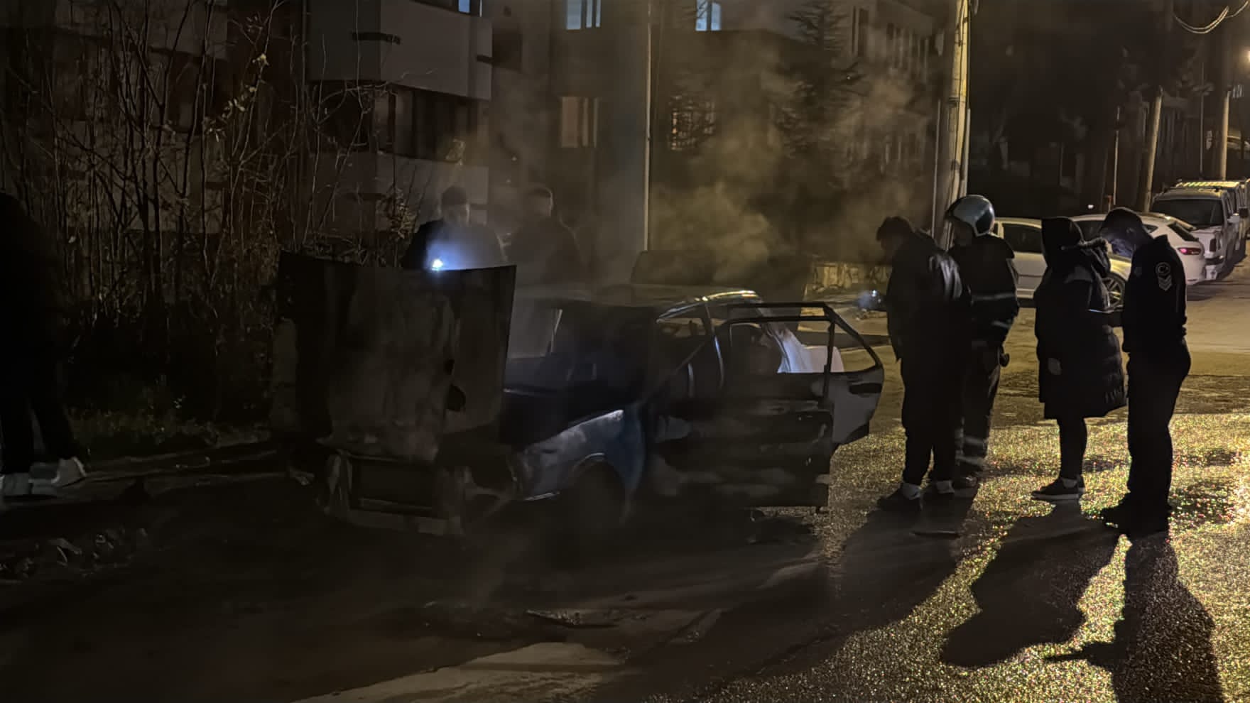 Karabük’ün Safranbolu ilçesi Emek Mahallesi Ihlamur Sokak’ta park halinde bulunan,