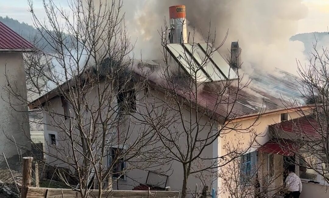 Karabük’ün Eflani ilçesinde iki katlı müstakil evde çıkan yangında 1