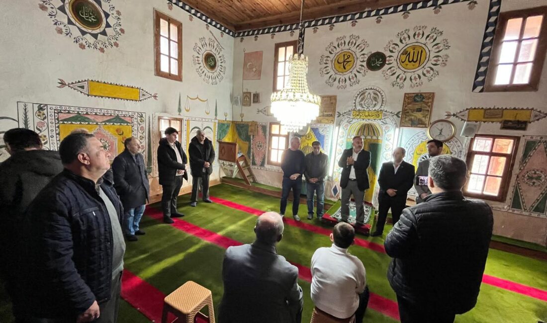 EFLANİ’DE MANEVİ MEKANLAR GEZİSİ DÜZENLENDİ Karabük’ün Eflani ilçesinde Ramazan ayı dolayısıyla manevi mekanlara yönelik gezi