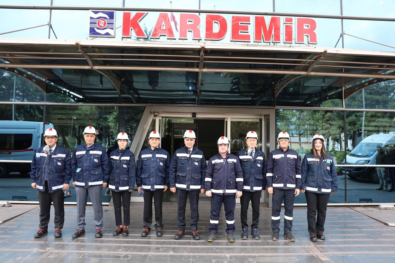 Karabük Valisi Oktay Çağatay, vali yardımcılarıyla birlikte Kardemir A.Ş.’yi ziyaret