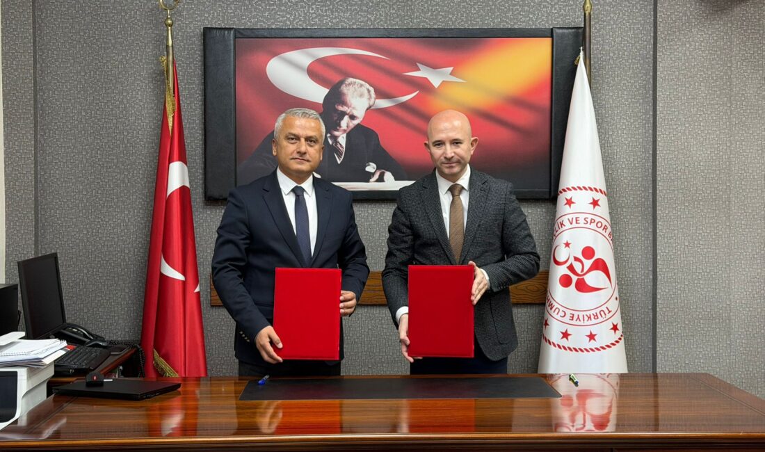 KARABÜK’TE “SİBER VATAN” İÇİN ÖNEMLİ Karabük’te siber güvenlik alanında gençlerin yetiştirilmesine yönelik önemli bir iş