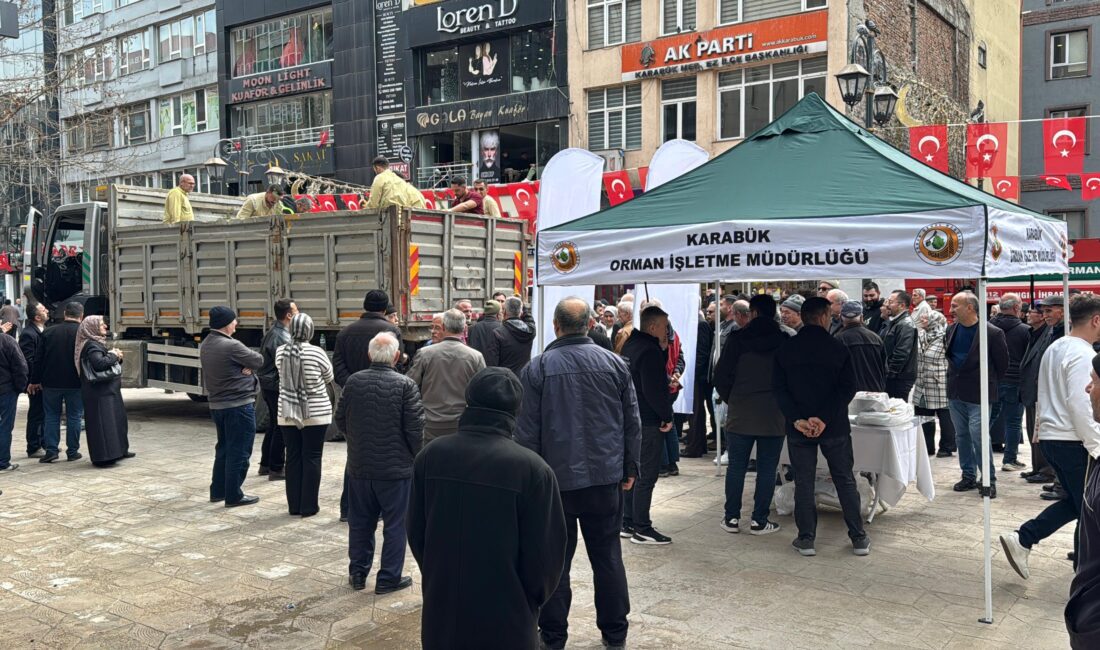 Karabük’te Orman Haftası dolayısıyla vatandaşlara 2 bin 500 fidan dağıtıldı.