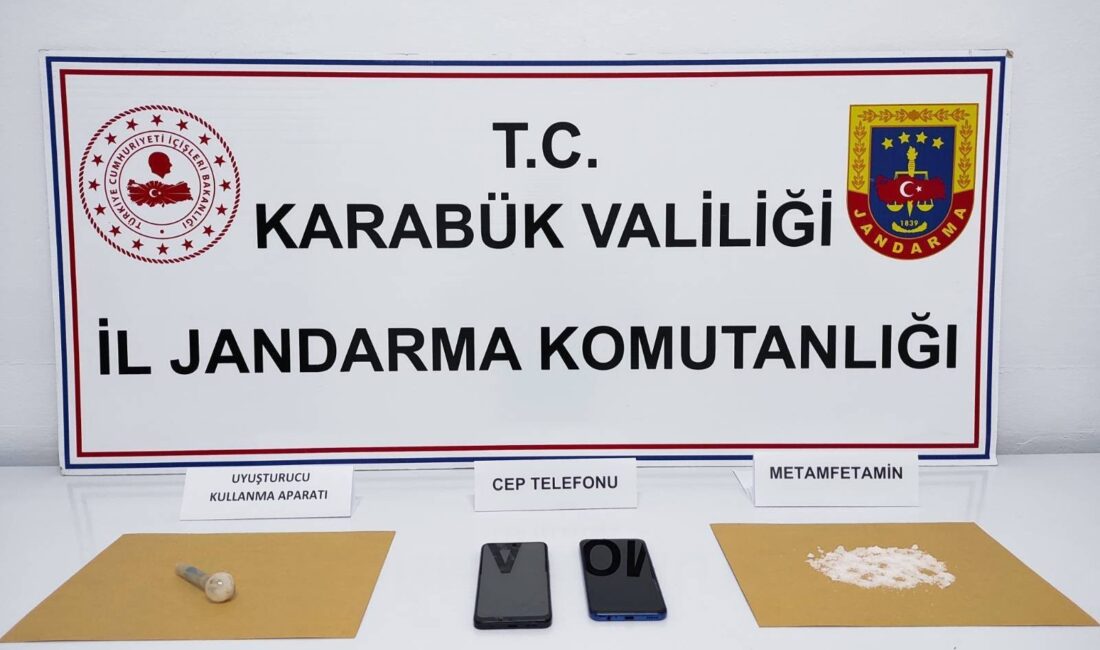 Karabük’te jandarma ekiplerince düzenlenen operasyonlarda 11 şüpheli yakalandı.