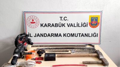 KARABÜK’TE UYUŞTURUCU VE KAÇAK KAZI OPERASYONU Karabük Cumhuriyet Başsavcılığı koordinesinde, Karabük İl Jandarma Komutanlığı ekiplerince yürütülen