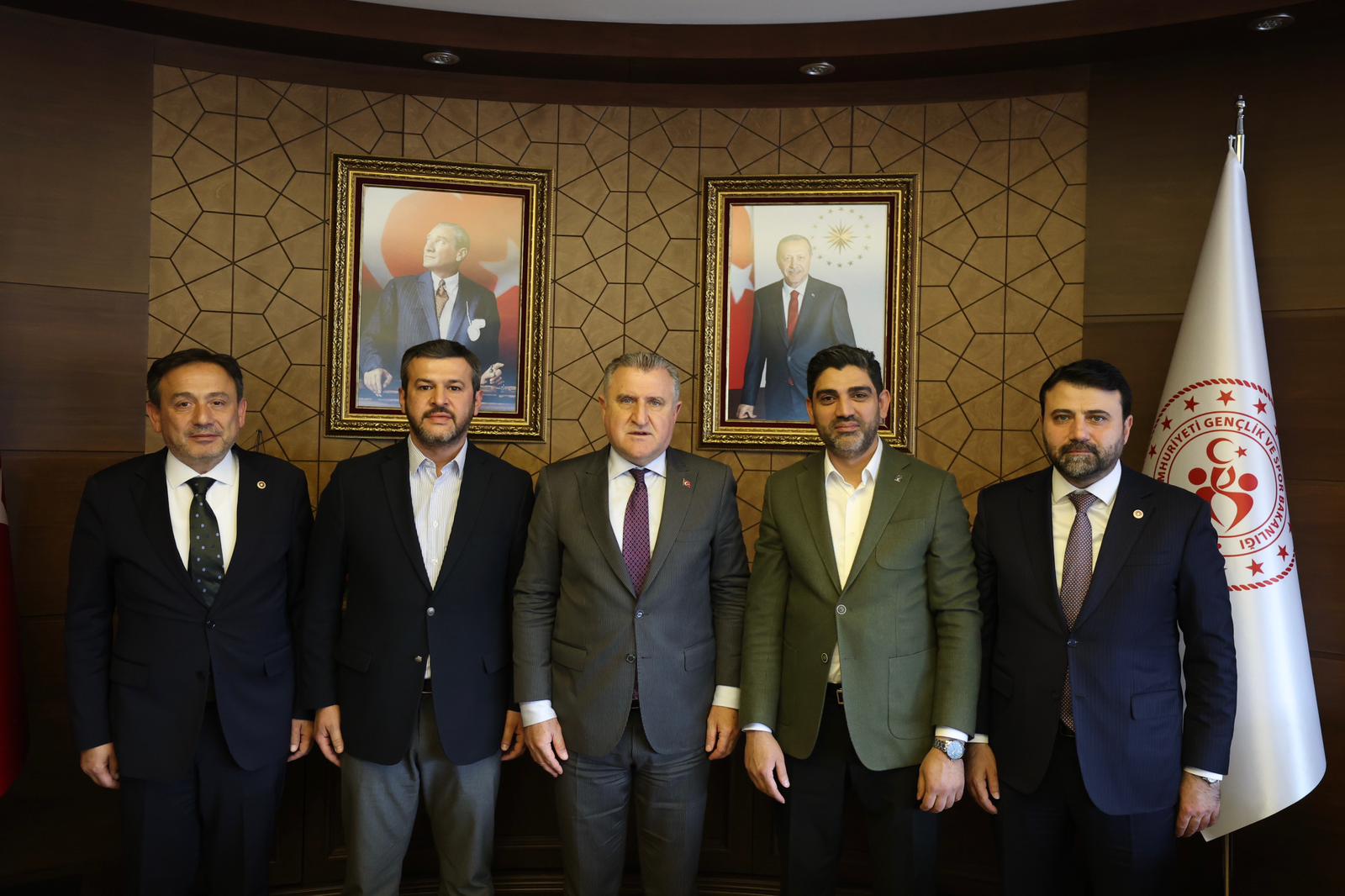 AK Parti Karabük İl Başkanı Ferhat Salt, milletvekilleri Cem Şahin