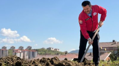 Karabük Belediye Başkanı Özkan Çetinkaya, saha çalışmaları kapsamında Fevzi Çakmak