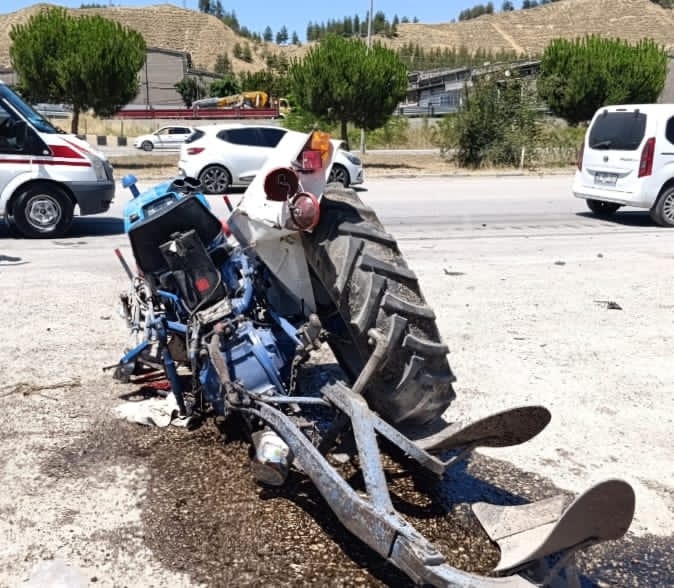 Karabük'te çekici ile traktörün çarpıştığı trafik kazasında 1 kişi ağır