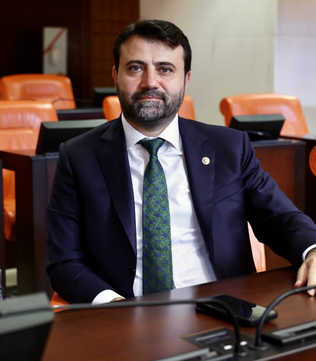 AK Parti Genel Sekreter Yardımcısı ve Karabük Milletvekili Cem Şahin,