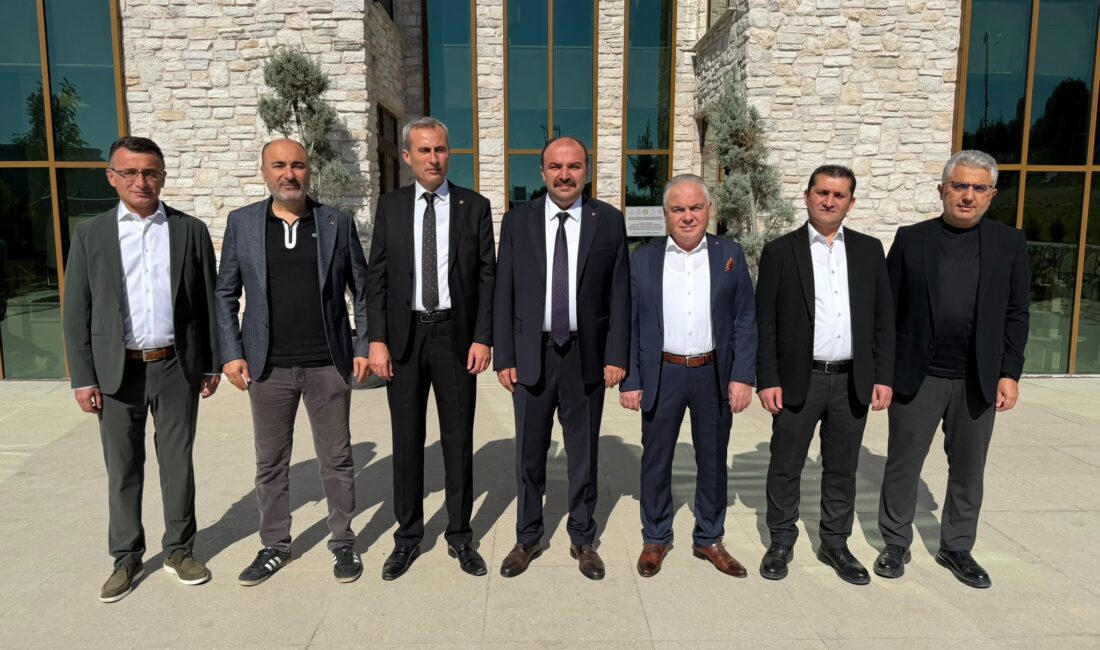 SAFRANBOLU TSO’DA BAŞKANLAR BELLİ OLDU Safranbolu Ticaret ve Sanayi Odasında (TSO) yapılan seçimlerde Meclis Başkanlığına